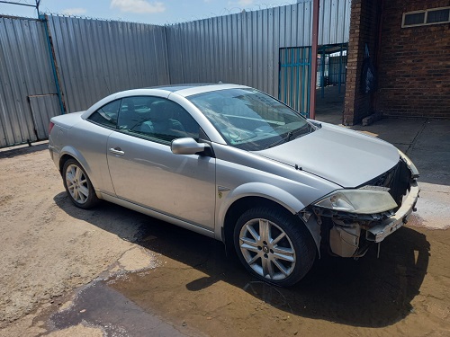 2005 RENAULT MEGANE 2 2.0 16V CABRIOLET Thumbnail 3