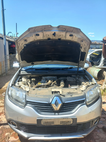 2015 RENAULT SANDERO 2 900T