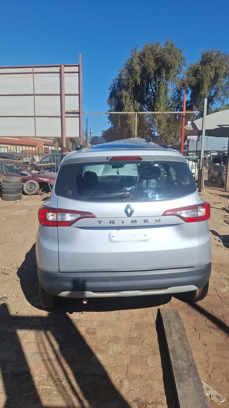 2025 RENAULT TRIBER 1000CC NON TURBO