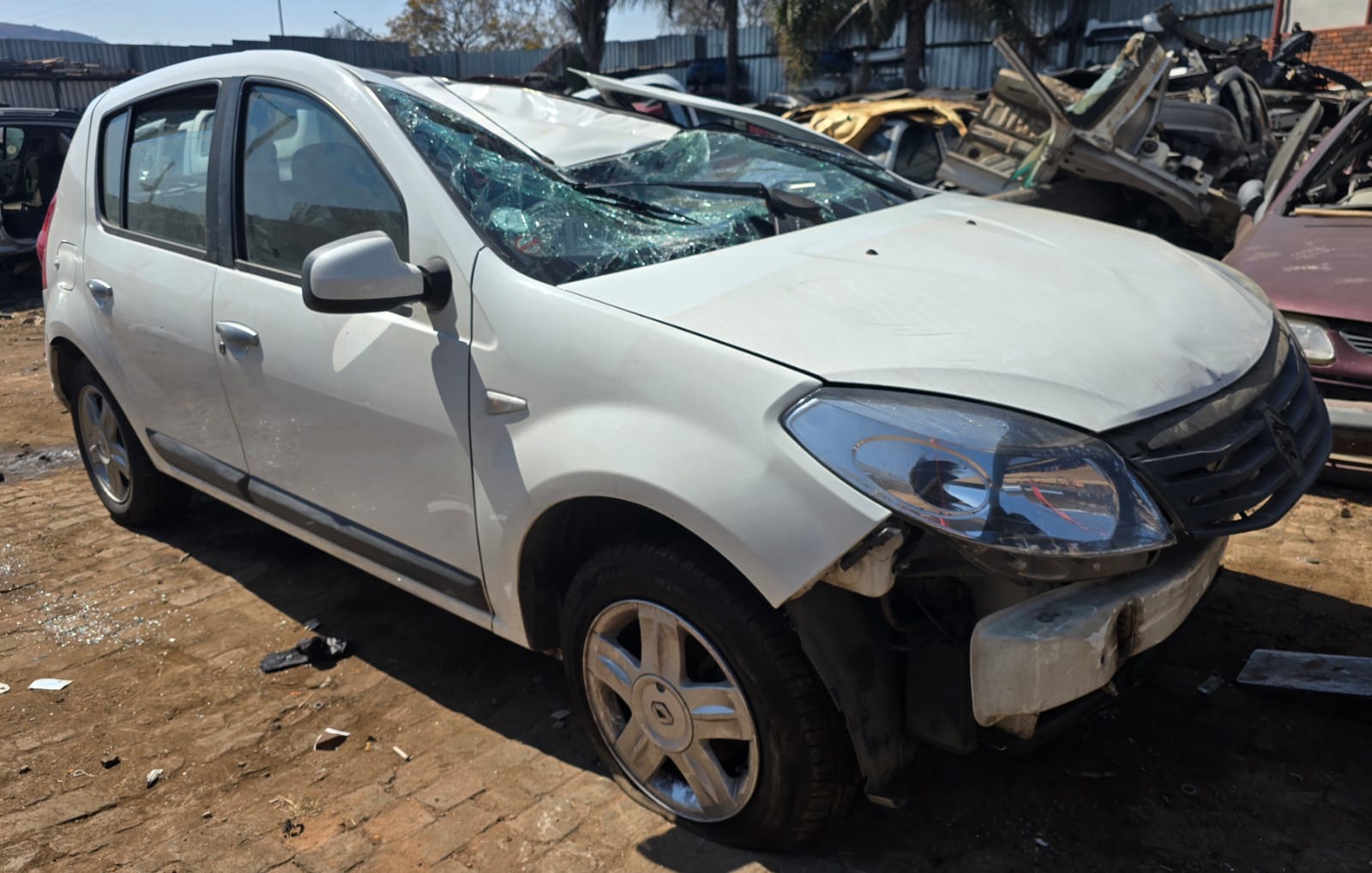 2012 RENAULT SANDERO 1.4 TEAM