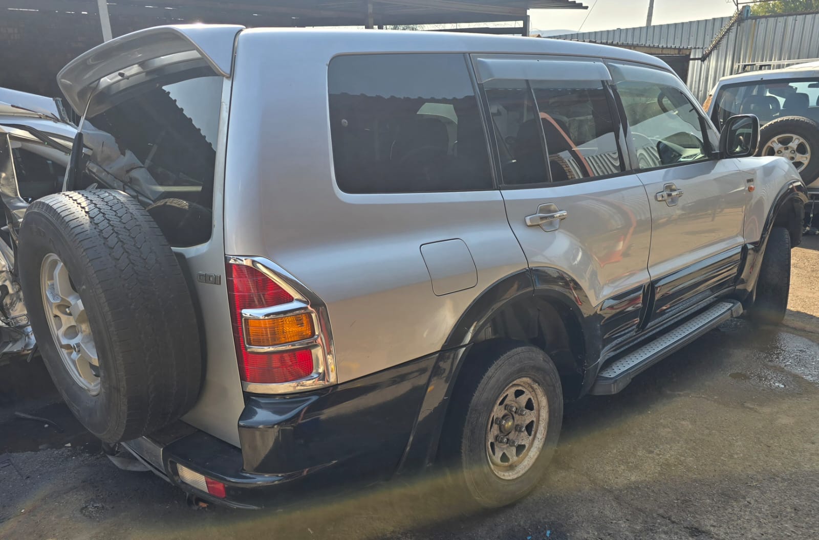 2000 MITSUBISHI PAJERO 3.5 V6