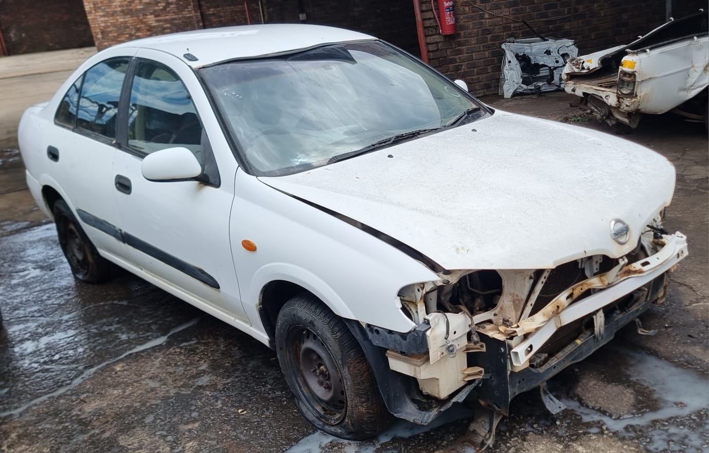 2005 NISSAN ALMERA 1.6 LUXURY A/T Thumbnail 1