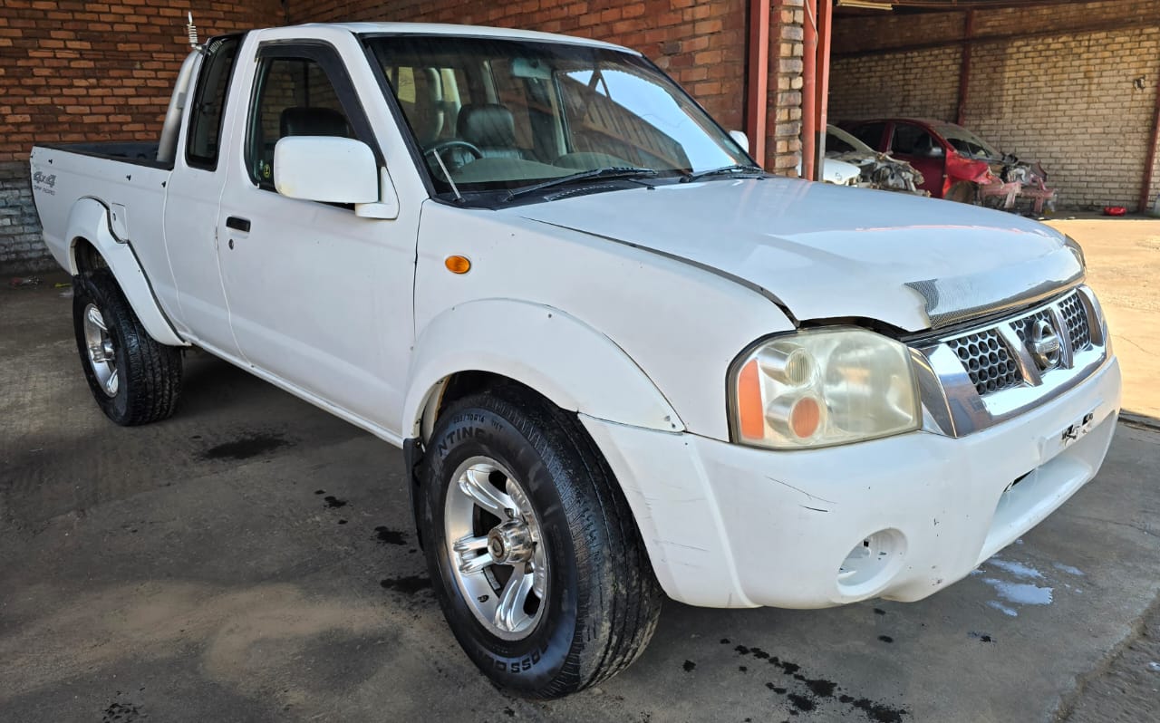 2006 NISSAN NP300 3.0 TDI HARDBODY 4X4 Thumbnail 2