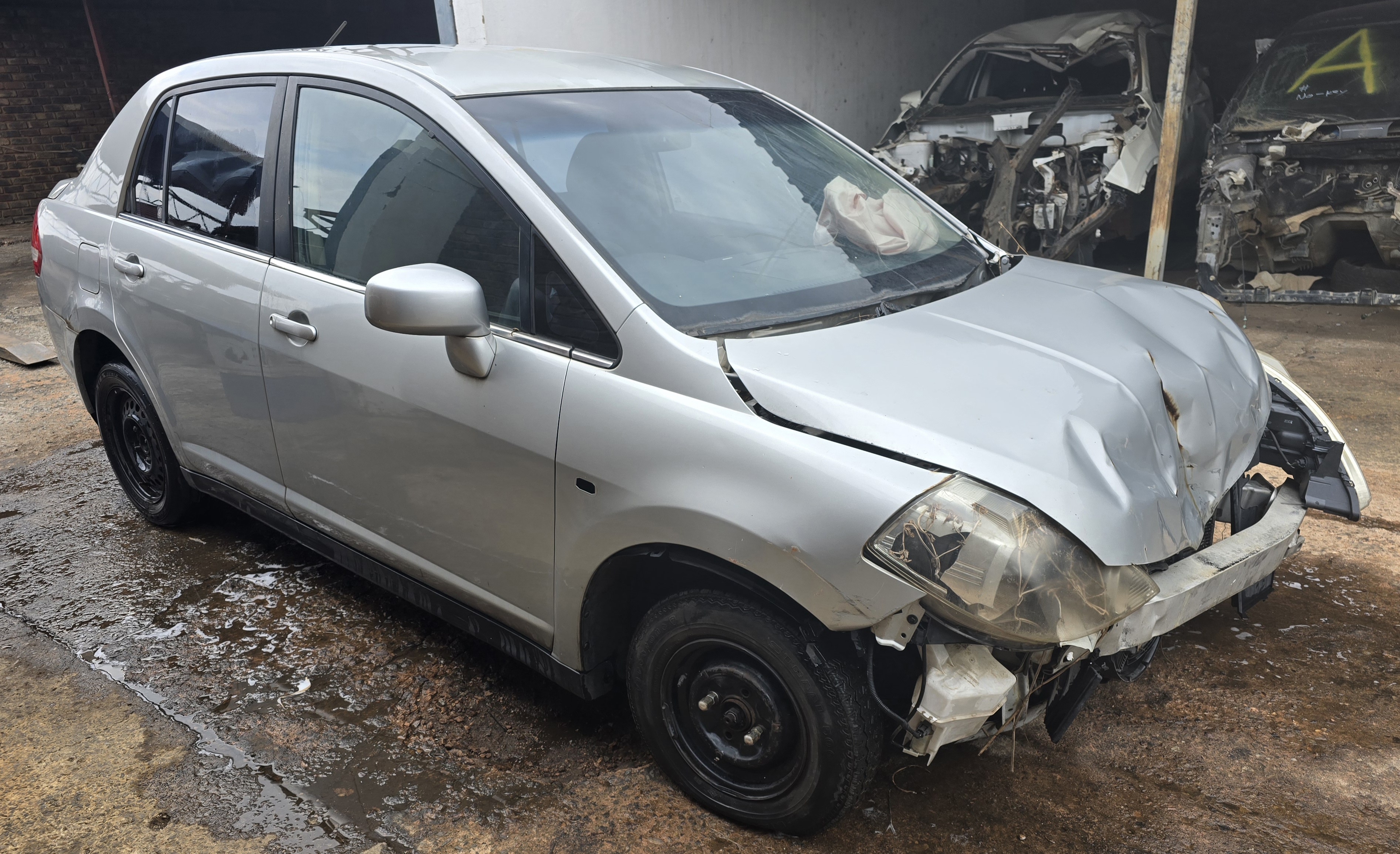 2012 NISSAN TIIDA 1.6