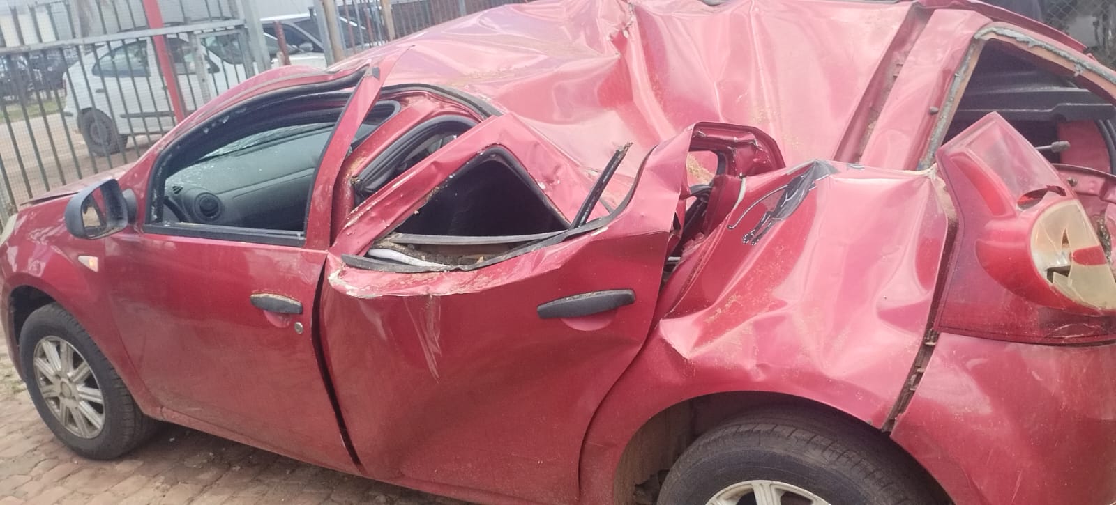 RENAULT Sandero 1 1.4 8v